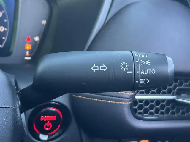 ホンダ ＺＲ－Ｖ ハイブリッド e:HEV Z 岡山県 2024(令6)年 4万km プラチナホワイトパール 登録時走行距離39348km/純正9インチナビ/フルセグTV(AM.FM.TV.BT)/全方位カメラ/ETC2.0/ブラインドスポットモニター/シートヒーター/ステアリングヒーター/クリアランスソナー/衝突軽減ブレーキ/横滑り防止装置/クルーズコントロール(追従走行あり)/車線逸脱警報（レーンキープアシスト）/オートライト/オートマチックハイビーム/アイドリングストップ/電動リアゲート/18インチ純正AW/純正フロアマット/レザーシート/D+N席パワシート/保証書/取扱説明書