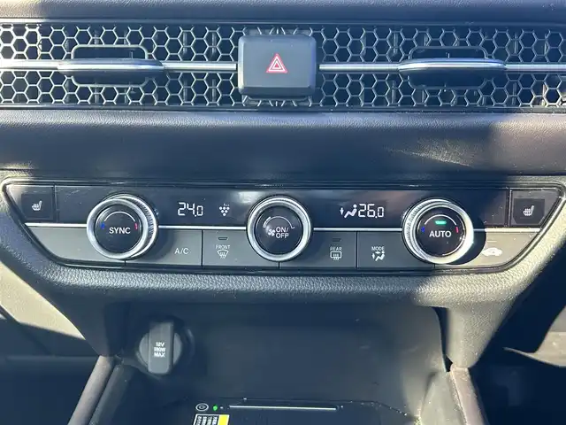 ホンダ ＺＲ－Ｖ ハイブリッド e:HEV Z 岡山県 2024(令6)年 4万km プラチナホワイトパール 登録時走行距離39348km/純正9インチナビ/フルセグTV(AM.FM.TV.BT)/全方位カメラ/ETC2.0/ブラインドスポットモニター/シートヒーター/ステアリングヒーター/クリアランスソナー/衝突軽減ブレーキ/横滑り防止装置/クルーズコントロール(追従走行あり)/車線逸脱警報（レーンキープアシスト）/オートライト/オートマチックハイビーム/アイドリングストップ/電動リアゲート/18インチ純正AW/純正フロアマット/レザーシート/D+N席パワシート/保証書/取扱説明書