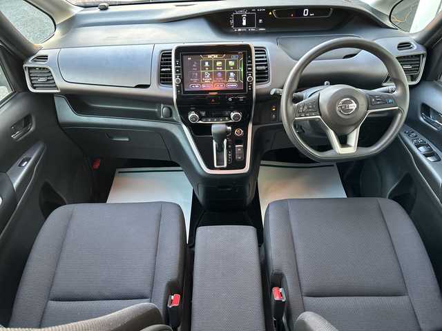 日産 セレナ X Vセレクション 神奈川県 2018(平30)年 4万km ブリリアントシルバー ワンオーナー/純正ディーラーナビ/(CD/DVD/ブルーレイ/SD/USB/BT/フルセグTV)/全方位カメラ/プロパイロット/純正フリップダウンモニター/両側パワースライドドア/エマージェンシーブレーキ/レーンキープアシスト/横滑り防止装置/レーダークルーズコントロール/パーキングアシスト/TVキャンセラー/アイドリングストップ/ビルトインETC/前方ドライブレコーダー/デジタルインナーミラー/純正フロアマット/純正ドアバイザー/ＩＳＯＦＩＸ/スペアキー×1/保証書/取扱説明書