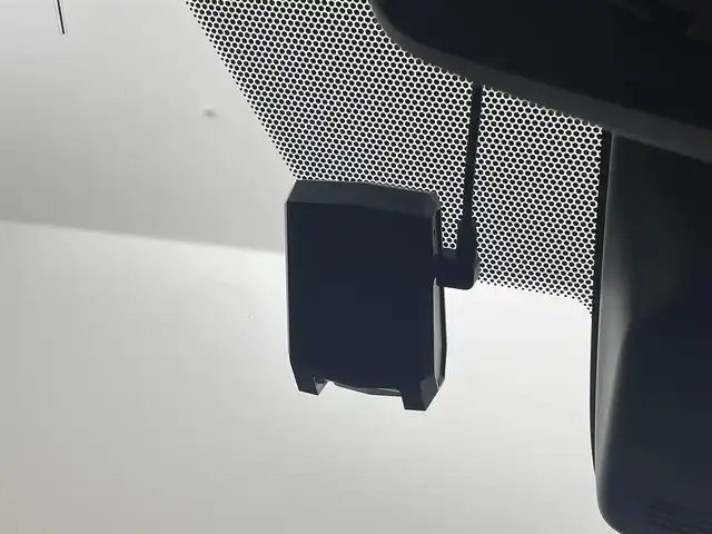 トヨタ アクア G GRスポーツ 17インチPKG 福岡県 2018(平30)年 6.6万km シルバーM ＧＲエアロパーツ　/社外ナビ（フルセグＴ）　/バックカメラ　/ＥＴＣ　/前方ドライブレコーダー　/クルーズコントロール　/衝突被害軽減ブレーキ　/レーンキープ　/先行車発進お知らせ　/ＧＲ専用ハーフレザーシート　/ＬＥＤ