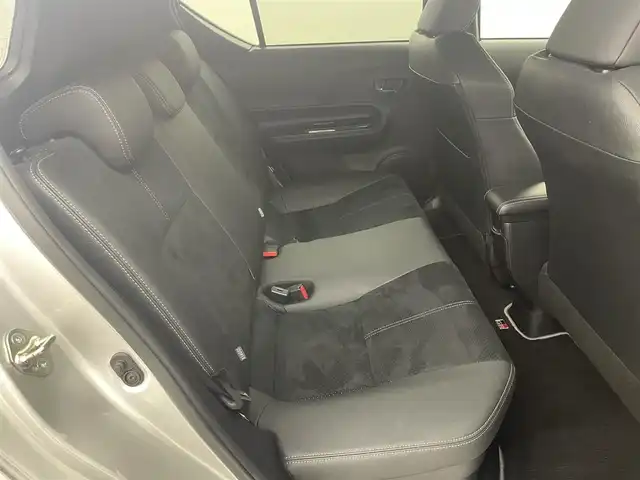 トヨタ アクア G GRスポーツ 17インチPKG 福岡県 2018(平30)年 6.6万km シルバーM ＧＲエアロパーツ　/社外ナビ（フルセグＴ）　/バックカメラ　/ＥＴＣ　/前方ドライブレコーダー　/クルーズコントロール　/衝突被害軽減ブレーキ　/レーンキープ　/先行車発進お知らせ　/ＧＲ専用ハーフレザーシート　/ＬＥＤ