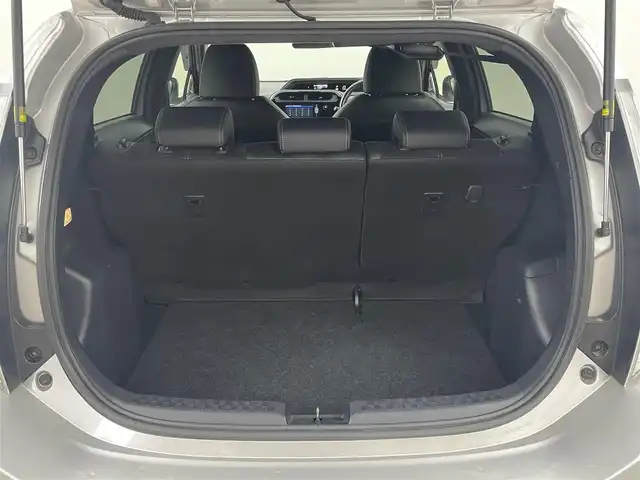 トヨタ アクア G GRスポーツ 17インチPKG 福岡県 2018(平30)年 6.6万km シルバーM ＧＲエアロパーツ　/社外ナビ（フルセグＴ）　/バックカメラ　/ＥＴＣ　/前方ドライブレコーダー　/クルーズコントロール　/衝突被害軽減ブレーキ　/レーンキープ　/先行車発進お知らせ　/ＧＲ専用ハーフレザーシート　/ＬＥＤ