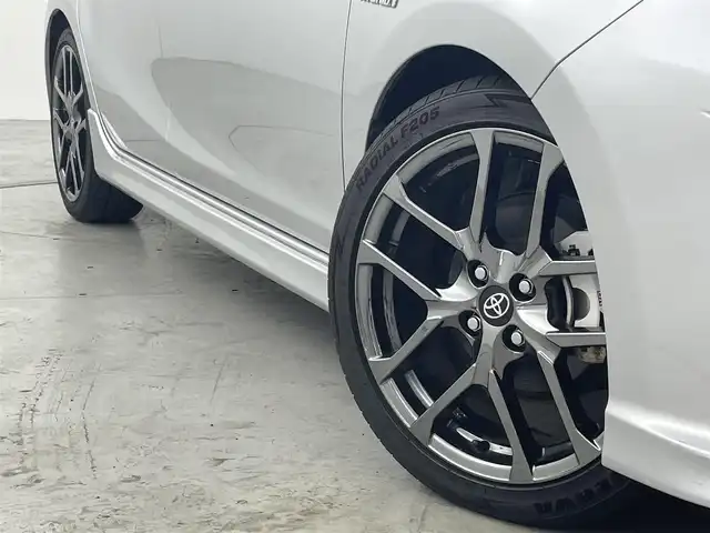 トヨタ アクア G GRスポーツ 17インチPKG 福岡県 2018(平30)年 6.6万km シルバーM ＧＲエアロパーツ　/社外ナビ（フルセグＴ）　/バックカメラ　/ＥＴＣ　/前方ドライブレコーダー　/クルーズコントロール　/衝突被害軽減ブレーキ　/レーンキープ　/先行車発進お知らせ　/ＧＲ専用ハーフレザーシート　/ＬＥＤ