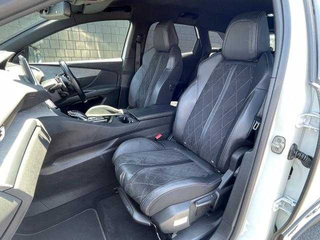 プジョー ３００８ GT ブルー HDi 埼玉県 2018(平30)年 6.7万km 白Ⅱ ハーフレザーシート/ＡＣＣ/純正ナビゲーションシステム/(Bluetooth/USB/フルセグ)/バックカメラ/電動リアゲート/純正１８インチアルミホイール/ＥＴＣ/ドライブレコーダー