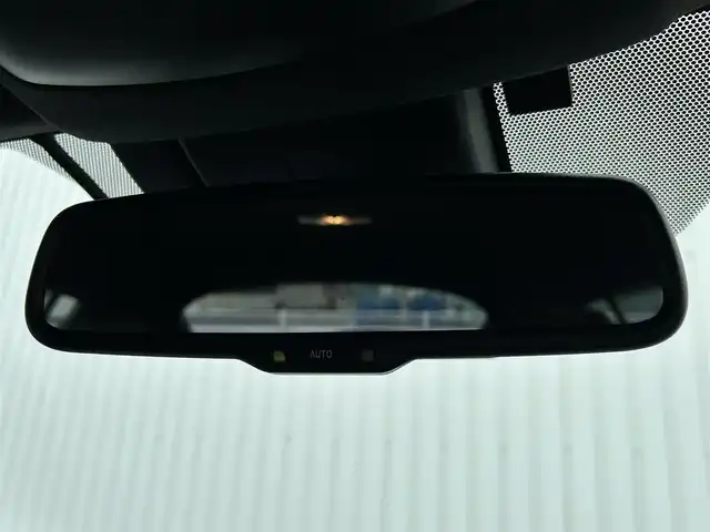 トヨタ Ｃ－ＨＲ G 群馬県 2017(平29)年 3.6万km ホワイトパールクリスタルシャイン 純正SDナビ/（CD/DVD/SD/Bluetooth/FM/AM/フルセグTV）/クルーズコントロール/純正前方ドラレコ（DRT-H66A）/バックカメラ/前席シートヒーター・エアシート/衝突被害軽減ブレーキ/レーンキープアシスト/ブラインドスポットモニター/LEDヘッドライト/オートライト/電子パーキング/オートブレーキホールド/プッシュスタート/純正18インチアルミホイール/純正フロアマット/純正ETC/自動防眩ミラー/保証書/取扱説明書/スペアキー