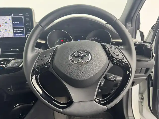 トヨタ Ｃ－ＨＲ G モード ネロ セーフティプラス 愛知県 2021(令3)年 5.5万km ホワイトパールクリスタルシャイン 純正コネクテッドナビ付ディスプレイオーディオ/パノラミックビューモニター/ドライブレコーダー連動デジタルインナーミラー/ビルトインETC2.0/ハーフレザーシート/シートヒーター（前席）/純正フロアマット/純正18インチアルミホイール/ブラインドスポットモニター/トヨタセーフティセンス/　　・プリクラッシュセーフティ/　　・レーダークルーズコントロール/　　・レーントレーシングアシスト/　　・レーンディバーチャーアラート/　　・ロードサインアシスト/　　・オートマチックハイビーム/インテリジェントクリアランスソナー/リヤクロストラフィックオートブレーキ/LEDヘッドライト/メーカーオプションボディカラー（ホワイトパールクリスタルシャイン）/スマートキー