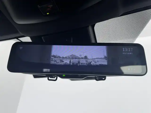 トヨタ Ｃ－ＨＲ G モード ネロ セーフティプラス 愛知県 2021(令3)年 5.5万km ホワイトパールクリスタルシャイン 純正コネクテッドナビ付ディスプレイオーディオ/パノラミックビューモニター/ドライブレコーダー連動デジタルインナーミラー/ビルトインETC2.0/ハーフレザーシート/シートヒーター（前席）/純正フロアマット/純正18インチアルミホイール/ブラインドスポットモニター/トヨタセーフティセンス/　　・プリクラッシュセーフティ/　　・レーダークルーズコントロール/　　・レーントレーシングアシスト/　　・レーンディバーチャーアラート/　　・ロードサインアシスト/　　・オートマチックハイビーム/インテリジェントクリアランスソナー/リヤクロストラフィックオートブレーキ/LEDヘッドライト/メーカーオプションボディカラー（ホワイトパールクリスタルシャイン）/スマートキー