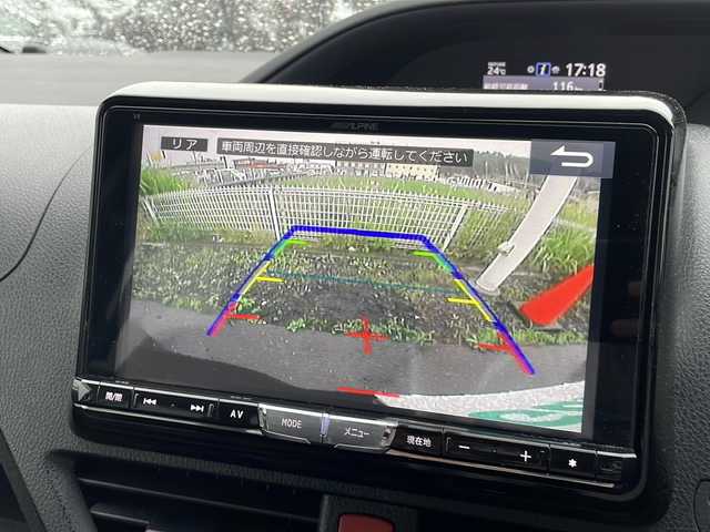 トヨタ ヴォクシー V 岩手県 2015(平27)年 3.6万km ブラック ALPINE9インチSDナビ/AM/FM/CD/DVD/Bluetooth/フルセグTV/バックカメラ/ビルトインETC/両側パワースライドドア/フリップダウンモニター(ALPINE)/クルーズコントロール/横滑り防止装置/アイドリングストップ/オートライト/オートハイビーム/LEDヘッドライト/フォグランプ/スマートキー/プッシュスタート/電動格納ミラー/社外17インチAW/社外フロアマット/レザーシートカバー/ドアバイザー/保証書/取扱説明書
