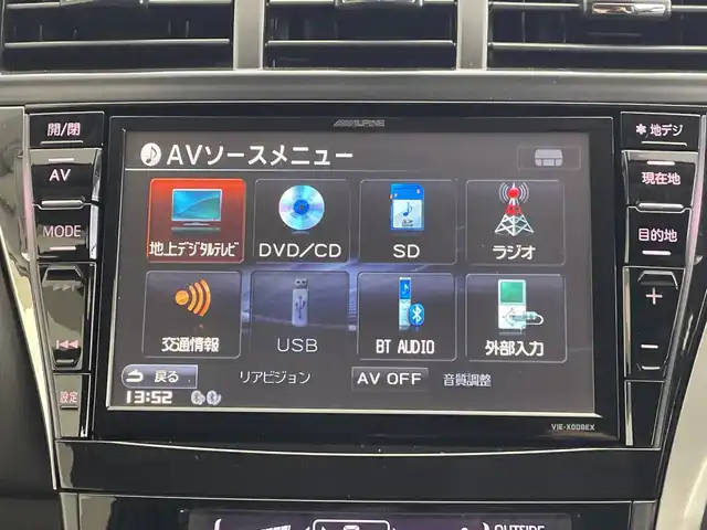 トヨタ プリウス α S ツーリングセレクション 愛知県 2013(平25)年 3.8万km ホワイトパールクリスタルシャイン ALPINE8型ナビ/・Bluetooth/・CD/DVD/・フルセグテレビ/バックカメラ/スマートキー/エンジンプッシュスタートボタン/純正フロアマット/ＥＴＣ/オートライト/キセノンヘッドライト/Ｗ/サイドエアバッグ