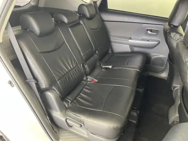 トヨタ プリウス α S ツーリングセレクション 愛知県 2013(平25)年 3.8万km ホワイトパールクリスタルシャイン ALPINE8型ナビ/・Bluetooth/・CD/DVD/・フルセグテレビ/バックカメラ/スマートキー/エンジンプッシュスタートボタン/純正フロアマット/ＥＴＣ/オートライト/キセノンヘッドライト/Ｗ/サイドエアバッグ