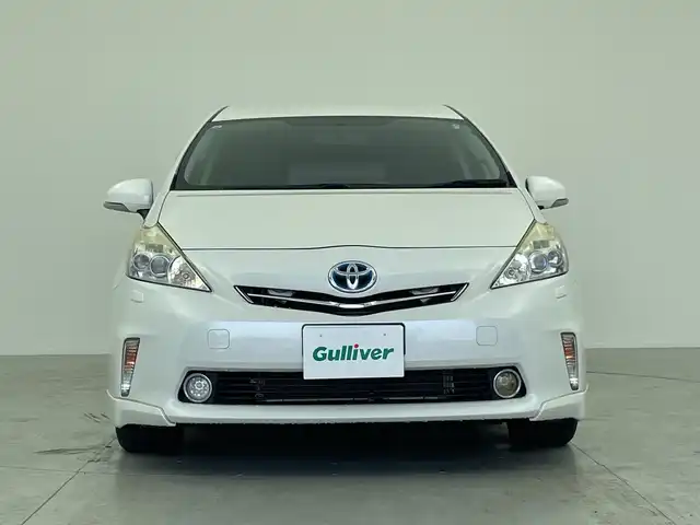 トヨタ プリウス α S ツーリングセレクション 愛知県 2013(平25)年 3.8万km ホワイトパールクリスタルシャイン ALPINE8型ナビ/・Bluetooth/・CD/DVD/・フルセグテレビ/バックカメラ/スマートキー/エンジンプッシュスタートボタン/純正フロアマット/ＥＴＣ/オートライト/キセノンヘッドライト/Ｗ/サイドエアバッグ