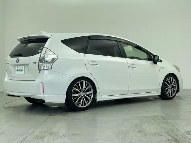 トヨタ プリウス α S ツーリングセレクション 愛知県 2013(平25)年 3.8万km ホワイトパールクリスタルシャイン ALPINE8型ナビ/・Bluetooth/・CD/DVD/・フルセグテレビ/バックカメラ/スマートキー/エンジンプッシュスタートボタン/純正フロアマット/ＥＴＣ/オートライト/キセノンヘッドライト/Ｗ/サイドエアバッグ