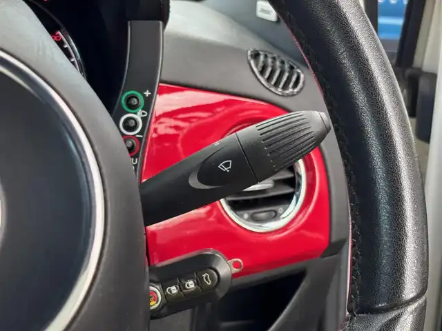 アバルト ５９５Ｃ ツーリズモ 山梨県 2015(平27)年 5.4万km 白Ⅱ 純正CDオーディオ/デジタルインナーミラー/MT DRACOスポーツスプリング/パドルシフト/KAROフロアマット/BOSE/リアコーナーセンサー/キセノン/ETC/純正16インチAW/リモコンキー