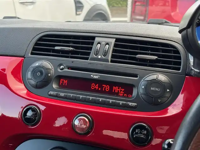 アバルト ５９５Ｃ ツーリズモ 山梨県 2015(平27)年 5.4万km 白Ⅱ 純正CDオーディオ/デジタルインナーミラー/MT DRACOスポーツスプリング/パドルシフト/KAROフロアマット/BOSE/リアコーナーセンサー/キセノン/ETC/純正16インチAW/リモコンキー