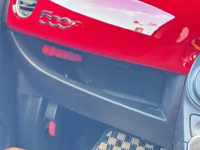 アバルト ５９５Ｃ ツーリズモ 山梨県 2015(平27)年 5.4万km 白Ⅱ 純正CDオーディオ/デジタルインナーミラー/MT DRACOスポーツスプリング/パドルシフト/KAROフロアマット/BOSE/リアコーナーセンサー/キセノン/ETC/純正16インチAW/リモコンキー