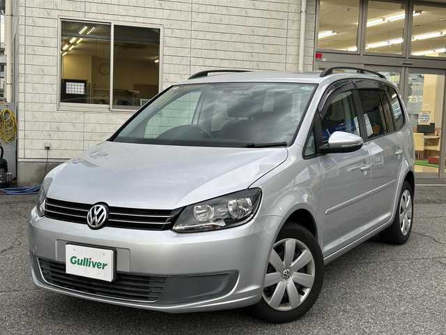 フォルクスワーゲン ゴルフ トゥーラン TSI コンフォートライン 兵庫県 2014(平26)年 3.6万km シルバー ワンオーナー/社外ＳＤナビ/・TV/AM/FM/CD/DVD/ＥＴＣ/バックカメラ/横滑り防止/クルーズコントロール/３列シート/シートアレンジ/ＡＢＳ/オートライト/プリクラッシュ/イモビライザー/保証書/取扱説明書