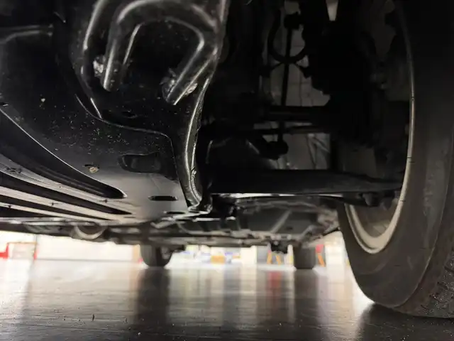 ホンダ ステップワゴン スパーダ eHEV 三重県 2022(令4)年 6.1万km プラチナホワイトパール ハイブリッド/FF/MTモード付インパネCVT/純正 11.4インチナビ LXM-237VFLi/（CD/DVD/FM/AM/TV/Music Rack/SD/USB/iPod/Bluetooth/CarPlay/AndroidAuto）/純正 15.6インチ 後席ディスプレイ VM-231FE/【OP】マルチビューカメラシステム/両側パワースライドドア/ドライブレコーダー 前方/ETC/Honda SENSING/・衝突軽減ブレーキ/・車線維持支援システム/・路外逸脱抑制機能/・渋滞追従機能付アダプティブクルーズコントロール＆トラフィックジャムアシスト/・ブラインドスポットインフォメーション/・先行車発進お知らせ機能/・オートハイビーム・アダプティブドライビングビーム/・誤発進抑制機能（前・後）/・パーキングセンサー（前後）/など/装備/・【OP】2列目オットマン/・パワーテールゲート/・ハーフレザー/・シートヒーター（D/N）/・左右、後席独立オートエアコン/・電子パーキングブレーキ＆ブレーキホールド機能/・ステアリングスイッチ/・パドルシフト/・オートライト/・LEDヘッドライト＆フォグライト/・プッシュスタート/・スマートキーx2/・保/取/ナビ取/など