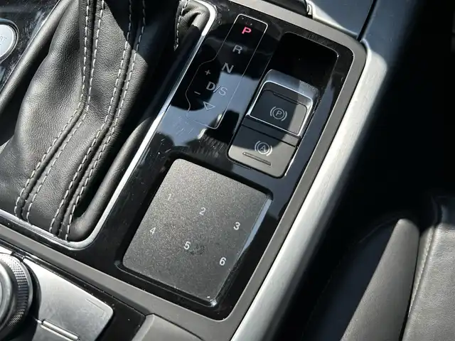 アウディ Ａ７ SB 2.0 TFSI クワトロ S LINE P 茨城県 2017(平29)年 2.4万km グレイシアホワイトメタリック アシスタンスパッケージ /ACC /レーンアシスト/サイドアシスト/マトリクスLED /黒革 /シートヒーター /M付パワーシート /BOSEサウンド /アクティブリアスポイラー /Bカメラ/パーキングエイド /ナビ /TV /BT/USB/DVD/CD/ETC2.0 /禁煙車