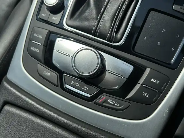アウディ Ａ７ SB 2.0 TFSI クワトロ S LINE P 茨城県 2017(平29)年 2.4万km グレイシアホワイトメタリック アシスタンスパッケージ /ACC /レーンアシスト/サイドアシスト/マトリクスLED /黒革 /シートヒーター /M付パワーシート /BOSEサウンド /アクティブリアスポイラー /Bカメラ/パーキングエイド /ナビ /TV /BT/USB/DVD/CD/ETC2.0 /禁煙車