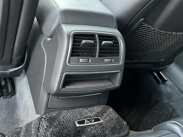 アウディ Ａ７ SB 2.0 TFSI クワトロ S LINE P 茨城県 2017(平29)年 2.4万km グレイシアホワイトメタリック アシスタンスパッケージ /ACC /レーンアシスト/サイドアシスト/マトリクスLED /黒革 /シートヒーター /M付パワーシート /BOSEサウンド /アクティブリアスポイラー /Bカメラ/パーキングエイド /ナビ /TV /BT/USB/DVD/CD/ETC2.0 /禁煙車