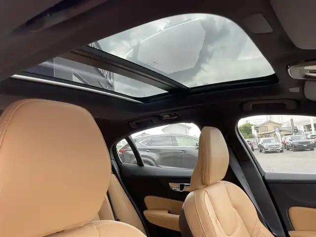 ボルボ ボルボ Ｓ６０ アルティメット B4 栃木県 2023(令5)年 1.2万km ゴールド サンルーフ/茶レザーシート /Bowers&Wilkins/ナビ/全方位カメラ/ETC/ACC/レーンキープアシスト/ブラインドスポット /ワイヤレスチャージ /ヘッドアップディスプレイ/パークセンサー/パワーシート /シートヒーター /ベンチレーター/シートマッサージ/ステアリングヒーター