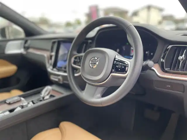 ボルボ ボルボ Ｓ６０ アルティメット B4 栃木県 2023(令5)年 1.2万km ゴールド サンルーフ/茶レザーシート /Bowers&Wilkins/ナビ/全方位カメラ/ETC/ACC/レーンキープアシスト/ブラインドスポット /ワイヤレスチャージ /ヘッドアップディスプレイ/パークセンサー/パワーシート /シートヒーター /ベンチレーター/シートマッサージ/ステアリングヒーター