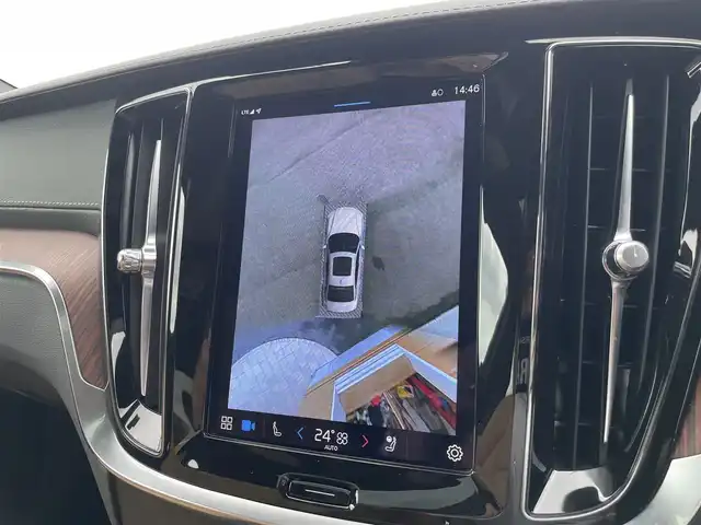 ボルボ ボルボ Ｓ６０ アルティメット B4 栃木県 2023(令5)年 1.2万km ゴールド サンルーフ/茶レザーシート /Bowers&Wilkins/ナビ/全方位カメラ/ETC/ACC/レーンキープアシスト/ブラインドスポット /ワイヤレスチャージ /ヘッドアップディスプレイ/パークセンサー/パワーシート /シートヒーター /ベンチレーター/シートマッサージ/ステアリングヒーター