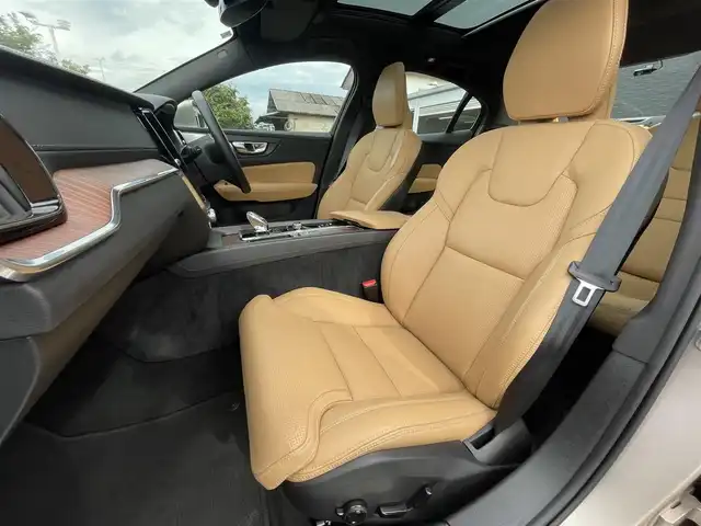 ボルボ ボルボ Ｓ６０ アルティメット B4 栃木県 2023(令5)年 1.2万km ゴールド サンルーフ/茶レザーシート /Bowers&Wilkins/ナビ/全方位カメラ/ETC/ACC/レーンキープアシスト/ブラインドスポット /ワイヤレスチャージ /ヘッドアップディスプレイ/パークセンサー/パワーシート /シートヒーター /ベンチレーター/シートマッサージ/ステアリングヒーター