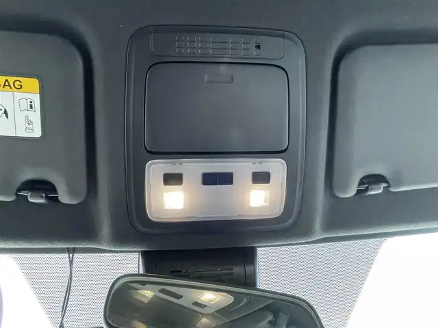 トヨタ ヴォクシー ZS 煌Ⅲ 岡山県 2020(令2)年 2.2万km ブラッキッシュアゲハガラスフレーク 純正9インチナビ/フルセグTV、CD、DVD、AM、FM/Bluetooth/純正12インチフリップダウンモニター/バックカメラ/ETC/前後ドライブレコーダー/クルーズコントロール/TVキャンセラー/両側パワースライドドア/トヨタセーフティセンス