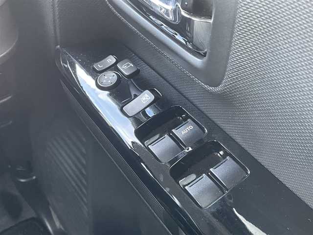 スズキ スペーシア カスタム HYBRID XS 群馬県 2023(令5)年 2.9万km ブルーイッシュブラックパール3 ワンオーナー/純正ナビ/　(AM/FM/TV/BT/USB/DISK)/全方位カメラ/両側パワースライドドア/衝突軽減ブレーキ/レーンキープアシスト/ヘッドアップディスプレイ/コーナーセンサー/横滑り防止機能/アイドリングストップ/レーダークルーズコントロール/ETC/前後ドライブレコーダー/純正ドアバイザー/純正フロアマット/AUTOライト/ステアリングリモコン/D側シートヒーター/後席サンシェード/保証書/取扱説明書/記録簿/スペアキー1