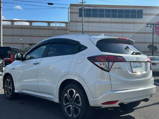 ホンダ ヴェゼル ハイブリッド Z ホンダセンシング 宮城県 2017(平29)年 12.1万km ホワイトオーキッドパール 登録時走行距離120605km/ワンオーナー/CD・DVD・TV・BT・AM/FM/バックカメラ/ETC/追従式クルーズコントロール/デュアルエアコン/ブレーキホールド/レーンキープ/プッシュスタート/衝突軽減機能/純正フロアマット/電動格納ミラー/ドアバイザー/フォグランプ/ナンバーフレーム