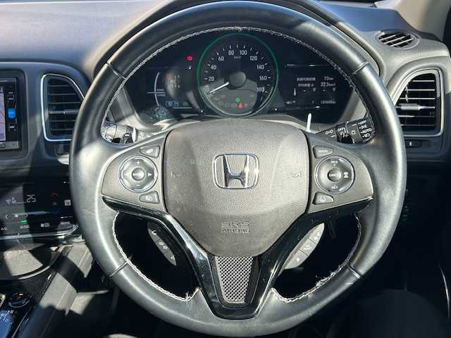 ホンダ ヴェゼル ハイブリッド Z ホンダセンシング 宮城県 2017(平29)年 12.1万km ホワイトオーキッドパール 登録時走行距離120605km/ワンオーナー/CD・DVD・TV・BT・AM/FM/バックカメラ/ETC/追従式クルーズコントロール/デュアルエアコン/ブレーキホールド/レーンキープ/プッシュスタート/衝突軽減機能/純正フロアマット/電動格納ミラー/ドアバイザー/フォグランプ/ナンバーフレーム