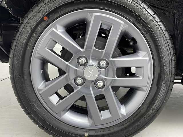 三菱 デリカミニ T プレミアム 福島県 2025(令7)年 0.1千km アメジストブラック/シルキーホワイト /届出済未使用車//4WD/e-Assist/・衝突被害軽減ブレーキシステム/・車線逸脱警報システム/・マイパイロット//全周囲カメラ//純正9型DAナビ/・BT.USB.スマホ連携//両側パワースライドドア/・ハンズフリーオートスライド//ハーフレザーシート/・前席シートヒーター//ステアリングスイッチ/・パドルシフト/・ステアリングヒーター//LEDヘッドライト/・LEDフォグライト//プッシュスタート//スマートキー×2//電動パーキングブレーキ//純正15インチAW//シートバックテーブル//ロールサンシェード//後席サーキュレーター