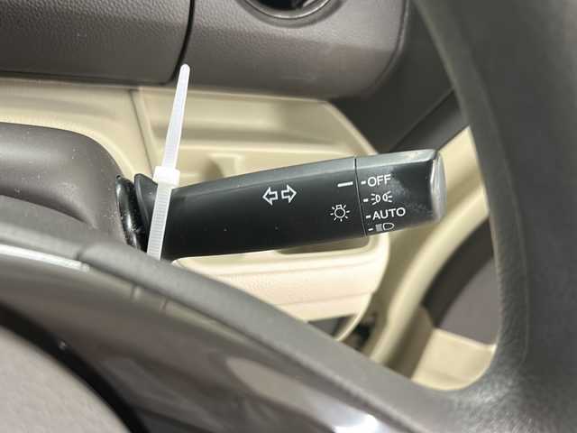 ホンダ Ｎ ＢＯＸ G L ホンダセンシング 長崎県 2020(令2)年 3.9万km プレミアムアイボリーパールⅡ Honda SENSING/・誤発進抑制機能/・歩行者事故低減ステアリング/・先行車発進お知らせ機能/・標識認識機能/・路外逸脱抑制機能/・ACC〈アダプティブ・クルーズ・コントロール〉/・LKAS〈車線維持支援システム〉/・後方誤発進抑制機能/・オートハイビーム/ナビ装着用スペシャルパッケージ（VXM-214VFi）/・BTオーディオCD/DVD/FM/AM/フルセグTV/前席シートヒーター/ETC/左側パワースライドドア/コムテック前後ドライブレコーダー（ZDR-025）/スマートキー/プッシュスタート/イージークロージャー/オートリトラミラー/LEDヘッドライト/電格ウィンカーミラー/リアサンシェード/保証書/取扱説明書