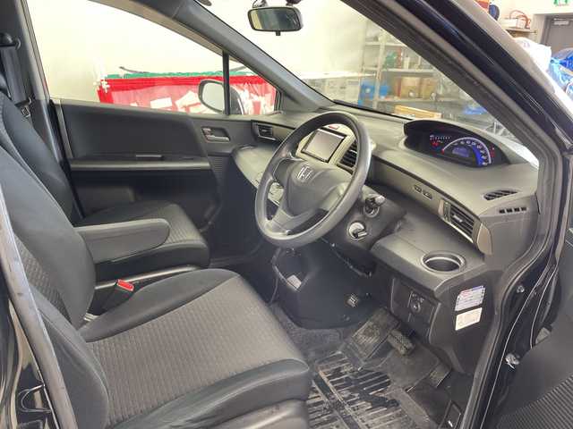 ホンダ フリード スパイク G ジャストセレクション 道央・札幌 2010(平22)年 13.3万km プレミアムブラキッシュパール ・社外ナビ　フルセグ/BT/CD/DVD/AUX/・バックカメラ/・両側パワースライドドア/・社外ドライブレコーダー/・オートライト/・ウォークスルー/・ETC/・ABS