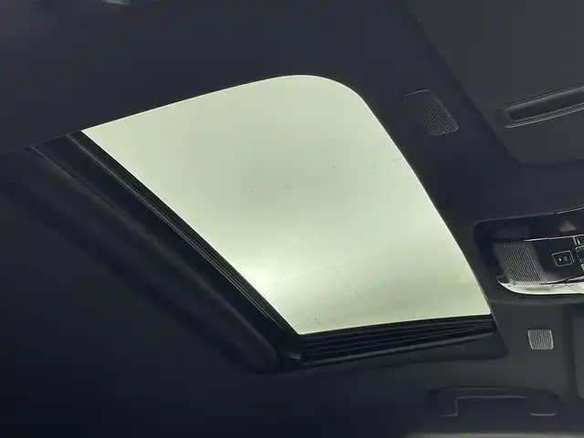 レクサス ＮＸ 350h Fスポーツ 埼玉県 2022(令4)年 2.8万km ホワイトノーヴァガラスフレーク サンルーフ　三眼ＬＥＤ　ＴＲＤエアロ　マフラー　アラウンドビューモニター　ＢＳＭ　ヘッドアップディスプレイ　シートヒーター　ベンチレーション　ステアリングヒーター　ドライブレコーダー　ＥＴＣ２．０