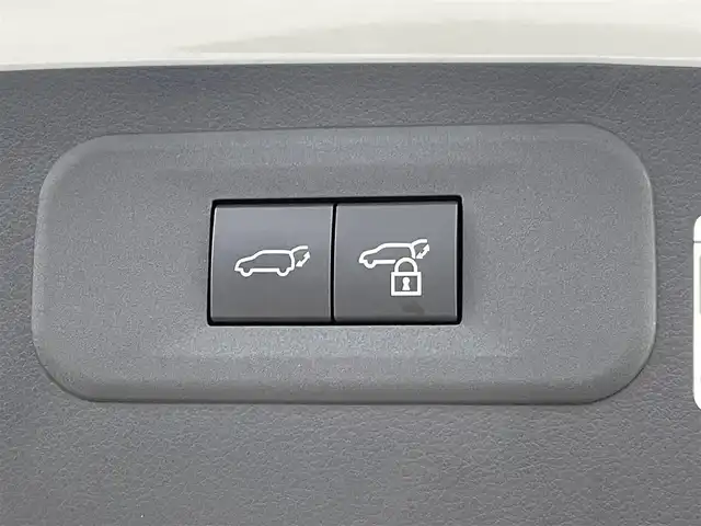 レクサス ＮＸ 350h Fスポーツ 埼玉県 2022(令4)年 2.8万km ホワイトノーヴァガラスフレーク サンルーフ　三眼ＬＥＤ　ＴＲＤエアロ　マフラー　アラウンドビューモニター　ＢＳＭ　ヘッドアップディスプレイ　シートヒーター　ベンチレーション　ステアリングヒーター　ドライブレコーダー　ＥＴＣ２．０