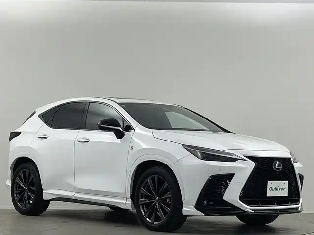 レクサス ＮＸ 350h Fスポーツ 埼玉県 2022(令4)年 2.8万km ホワイトノーヴァガラスフレーク サンルーフ　三眼ＬＥＤ　ＴＲＤエアロ　マフラー　アラウンドビューモニター　ＢＳＭ　ヘッドアップディスプレイ　シートヒーター　ベンチレーション　ステアリングヒーター　ドライブレコーダー　ＥＴＣ２．０