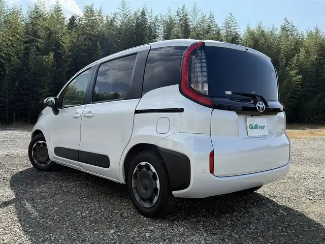 トヨタ シエンタ ハイブリッド Z 兵庫県 2025(令7)年 1.1万km プラチナホワイトパールマイカ ワンオーナー/10.5インチ純正ナビ/フルセグTV/パノラミックビューモニター/ビルトインETC/ドラレコ/両側パワースライドドア/ブラインドスポットモニター/オートハイビーム/レーダークルーズコントロール/レーンキープアシスト/LEDヘッドライト