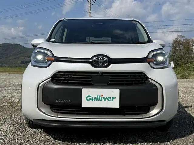 トヨタ シエンタ ハイブリッド Z 兵庫県 2025(令7)年 1.1万km プラチナホワイトパールマイカ ワンオーナー/10.5インチ純正ナビ/フルセグTV/パノラミックビューモニター/ビルトインETC/ドラレコ/両側パワースライドドア/ブラインドスポットモニター/オートハイビーム/レーダークルーズコントロール/レーンキープアシスト/LEDヘッドライト