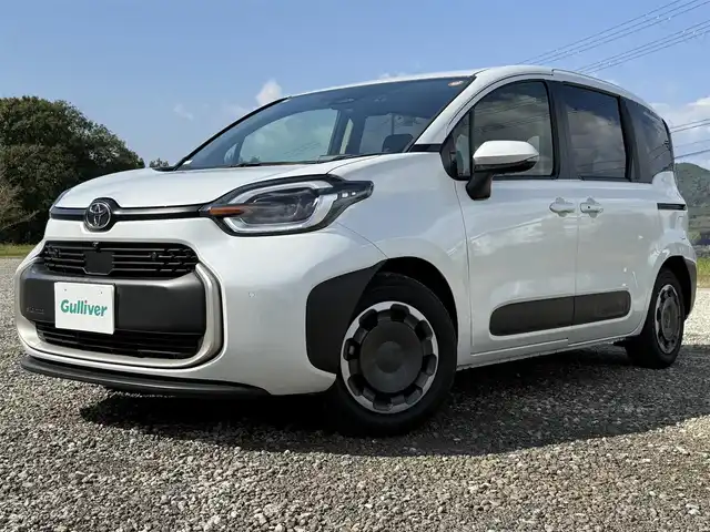 トヨタ シエンタ ハイブリッド Z 兵庫県 2025(令7)年 1.1万km プラチナホワイトパールマイカ ワンオーナー/10.5インチ純正ナビ/フルセグTV/パノラミックビューモニター/ビルトインETC/ドラレコ/両側パワースライドドア/ブラインドスポットモニター/オートハイビーム/レーダークルーズコントロール/レーンキープアシスト/LEDヘッドライト