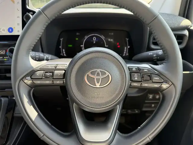 トヨタ シエンタ ハイブリッド Z 兵庫県 2025(令7)年 1.1万km プラチナホワイトパールマイカ ワンオーナー/10.5インチ純正ナビ/フルセグTV/パノラミックビューモニター/ビルトインETC/ドラレコ/両側パワースライドドア/ブラインドスポットモニター/オートハイビーム/レーダークルーズコントロール/レーンキープアシスト/LEDヘッドライト