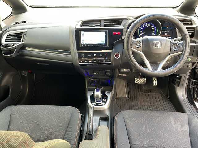 ホンダ フィット ハイブリット Sパッケージ 宮崎県 2014(平26)年 6.8万km クリスタルブラックパール ＳＤナビ　前後ドライブレコーダー　ＥＴＣ Bluetooth バックカメラ フルセグTV USB入力端子 クルーズコントロール（追尾なし) LEDライト HDMI搭載 電動格納ミラー オートライト 純正フロアマット 純正アルミホイール 取扱説明書 保証書