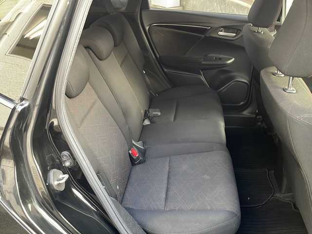 ホンダ フィット ハイブリット Sパッケージ 宮崎県 2014(平26)年 6.8万km クリスタルブラックパール ＳＤナビ　前後ドライブレコーダー　ＥＴＣ Bluetooth バックカメラ フルセグTV USB入力端子 クルーズコントロール（追尾なし) LEDライト HDMI搭載 電動格納ミラー オートライト 純正フロアマット 純正アルミホイール 取扱説明書 保証書