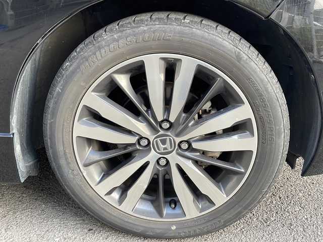 ホンダ フィット ハイブリット Sパッケージ 宮崎県 2014(平26)年 6.8万km クリスタルブラックパール ＳＤナビ　前後ドライブレコーダー　ＥＴＣ Bluetooth バックカメラ フルセグTV USB入力端子 クルーズコントロール（追尾なし) LEDライト HDMI搭載 電動格納ミラー オートライト 純正フロアマット 純正アルミホイール 取扱説明書 保証書