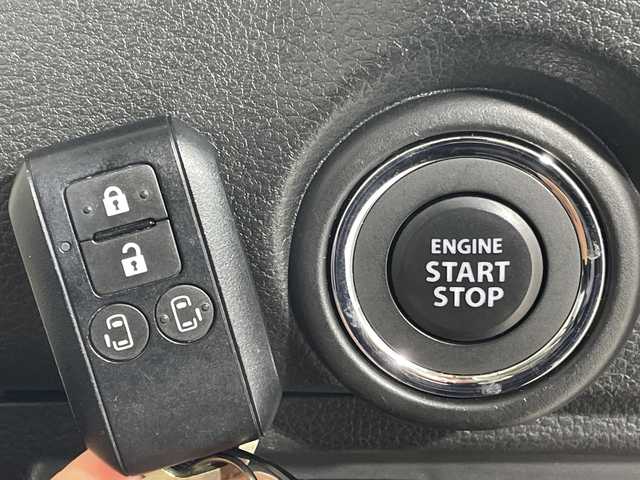 スズキ ワゴンＲ スマイル HYBRID X 神奈川県 2022(令4)年 3.4万km シフォンアイボリーメタリック 社外8インチメモリナビ【CN-HZ885】/Bluetooth・CD・DVD・SD・USB・フルセグTV/両側パワースライドドア/全周囲カメラ/ヘッドアップディスプレイ/クルーズコントロール/運転席シートヒーター/コーナーセンサー/純正ラバーマット/純正LEDヘッドライト/オートライト/レーンキープアシスト/横滑り防止装置/衝突被害軽減システム/保証書/取扱説明書