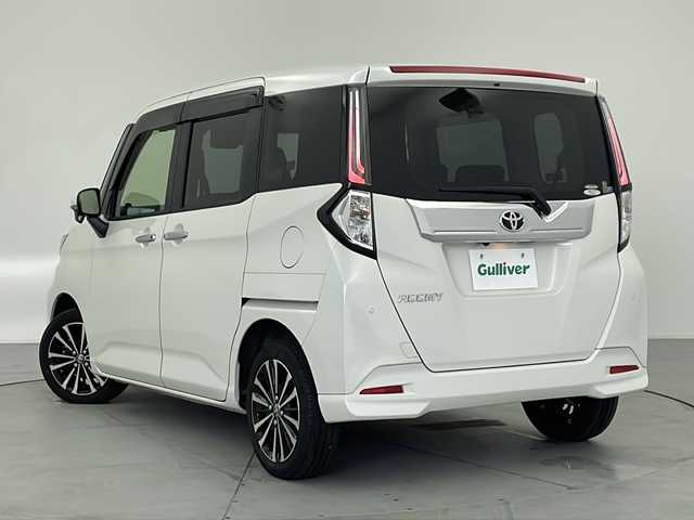 トヨタ ルーミー カスタムG－T 愛知県 2023(令5)年 4万km パールホワイトⅢ 純正ナビ(NSZT-Y68T)/バックカメラ/両側パワースライドドア/フルセグTV・Bluetooth・CD・AM・FM/ETC2.0/前ドライブレコーダー/純正15インチアルミホイール/スマートアシスト/衝突回避支援ブレーキ/衝突警報/車線逸脱警報/露側逸脱警報/ふらつき警報/ブレーキ制御付誤発進抑制(前方・後方)/先行車発進お知らせ/アダプティブドライビングビーム/LEDヘッドライト/オートライト/フロントフォグランプ/サイドビューランプ/標識認識/前後コーナーセンサー/全車速追従機能付ACC(停止保持機能あり)/横滑り防止/アイドリングストップ/ヒルスタートアシスト/ファブリックシート/運転席助手席シートヒーター/純正フロアマット/革巻きステアリング/シートバックテーブル×2/リヤサンシェード/充電用USB/電子パーキングブレーキ/ブレーキホールド/スマートキー/プッシュスタート/スペアキー1本/取扱説明書・ナビ説明書
