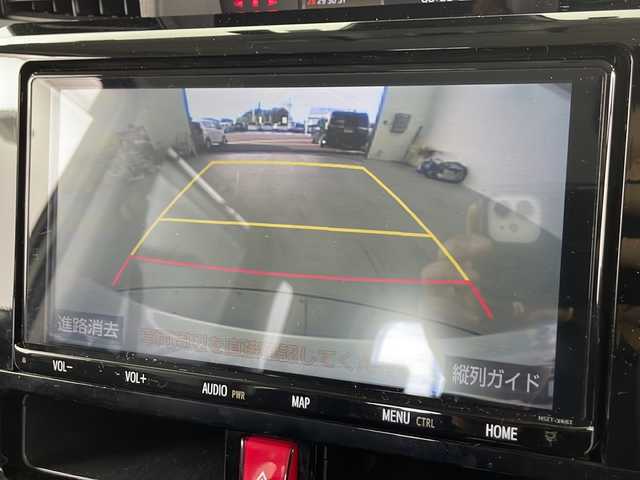 トヨタ ルーミー カスタムG－T 愛知県 2023(令5)年 4万km パールホワイトⅢ 純正ナビ(NSZT-Y68T)/バックカメラ/両側パワースライドドア/フルセグTV・Bluetooth・CD・AM・FM/ETC2.0/前ドライブレコーダー/純正15インチアルミホイール/スマートアシスト/衝突回避支援ブレーキ/衝突警報/車線逸脱警報/露側逸脱警報/ふらつき警報/ブレーキ制御付誤発進抑制(前方・後方)/先行車発進お知らせ/アダプティブドライビングビーム/LEDヘッドライト/オートライト/フロントフォグランプ/サイドビューランプ/標識認識/前後コーナーセンサー/全車速追従機能付ACC(停止保持機能あり)/横滑り防止/アイドリングストップ/ヒルスタートアシスト/ファブリックシート/運転席助手席シートヒーター/純正フロアマット/革巻きステアリング/シートバックテーブル×2/リヤサンシェード/充電用USB/電子パーキングブレーキ/ブレーキホールド/スマートキー/プッシュスタート/スペアキー1本/取扱説明書・ナビ説明書