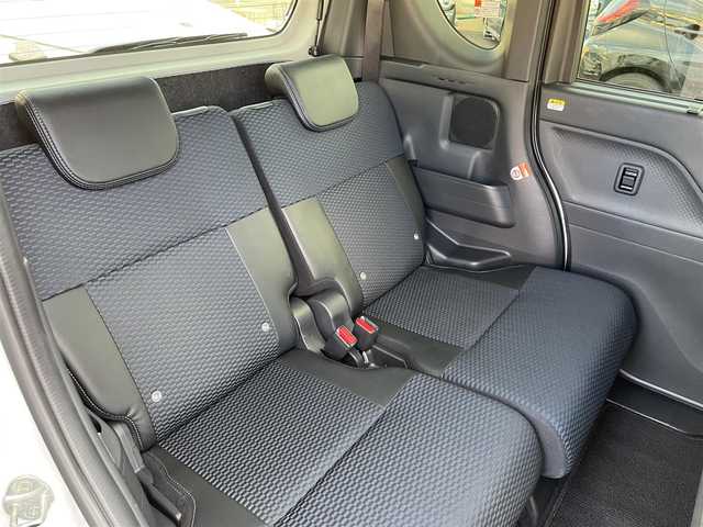 ダイハツ タント カスタム X 大分県 2022(令4)年 1.5万km シャイニングホワイトパール 社外メモリナビ CN-HA02WD/【フルセグ/DVD/BTオーディオ】/バックカメラ/両側パワースライドドア/ブラックハーフレザー調シート/純正14インチアルミホイール/スマートアシスト/クリアランスソナー/充電用USBソケット/電動パーキングブレーキ/前席シートヒーター/ETC/LEDヘッドライト/LEDフォグランプ/オートライト/ウインカーミラー/ステアリングリモコン/チルトステアリング/エンジンプッシュスタート/横滑り防止装置/アイドリングストップ/運転席シートリフター/リアプライバシーガラス/ドアバイザー/フロアマット/オートリトラミラー/カーテン＆サイド＆Wエアバッグ/ABS/スマートキー×2/保証書/車両取説