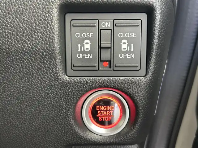 ホンダ Ｎ ＢＯＸ カスタム G L ターボ ホンダセンシング 千葉県 2018(平30)年 4万km プラチナホワイトパール ホンダセンシング/・衝突軽減ブレーキ/・レーンキープアシスト/・誤発進抑制機能/・オートハイビーム/社外8インチナビ/CD DVD BT フルセグTV/バックカメラ/両側パワースライドドア/レーダークルーズコントロール/パドルシフト/ハーフレザーシート/LEDオートライト/スマートキー/純正15インチアルミホイール/ETC